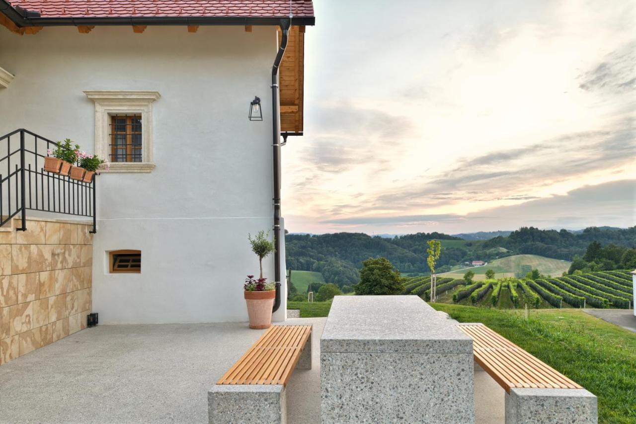 Hisa 1624 - Adults Only Panzió Zgornja Kungota Kültér fotó